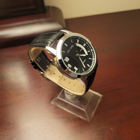 New Black Skone Men’s Fashion Wrist Watch - Picture 3 of 3